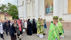 In the shelling-damaged cathedral of Kherson, the patronal feast was celebrated