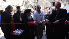 Patriarch Theophilos opens a clinic in Gaza for war victims