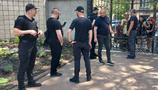 Одесская ОГА отправила защитников Александро-Невского храма в суд