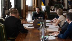 Зеленский поручил открыть все архивы по Волынской трагедии