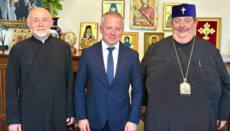 Генконсул Украины обсудил поддержку верующих с иерархом Польской Церкви