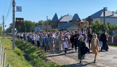 На Буковине начался крестный ход к монастырю в Вашковцах