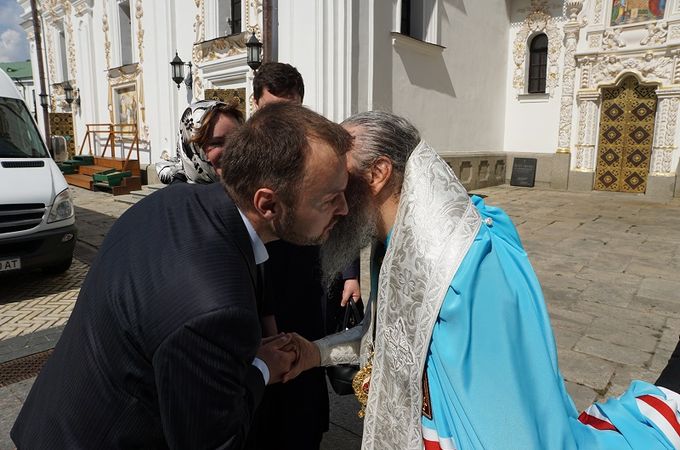 Предстоятель УПЦ та Посол Республіки Молдова обговорили духовно-церковні питання