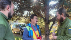 Капелан УПЦ причастив військовослужбовців ЗСУ у частинах