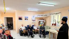 В Изюмской епархии поддержали переселенцев-инвалидов