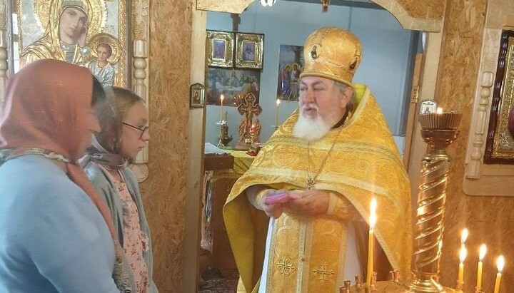 Believers donated money for the girl’s treatment. Photo: Khmelnytskyi Eparchy