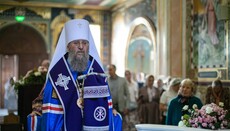 Митрополит Антоний призвал верующих совершать земные поклоны за гонителей УПЦ
