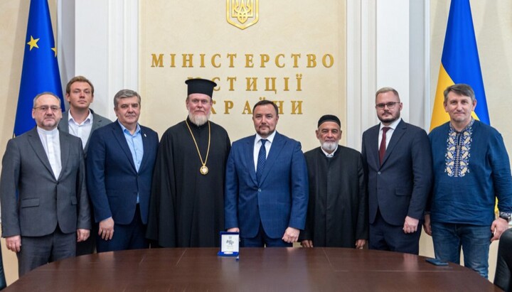 Члены ВСЦиРО с министром юстиции. Фото: ВСЦиРО
