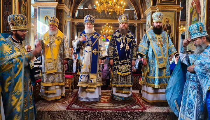 Ιεράρχες της ΟΕΚ εόρτασαν την εορτή του θρόνου του καθεδρικού ναού στο Κροπιβνίτσκι. Φωτογραφία: Επαρχία Κιροβογκράντ
