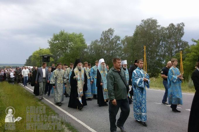 Крестный ход – 2016: из Почаевской Лавры вышли около 5 тыс. верующих