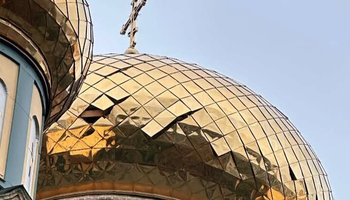 Покровський храм у Києві постраждав через обстріл. Фото: Центр інформації УПЦ