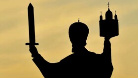 Чи повинна Церква займати чітко виражену політичну позицію?