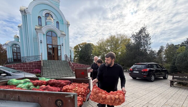 В Херсонскую епархию доставили ​​очередную гуманитарную помощь из Днепра