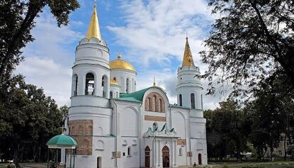 «Цікавезні виставки»: у Чернігові людей запрошують до відібраного собору УПЦ