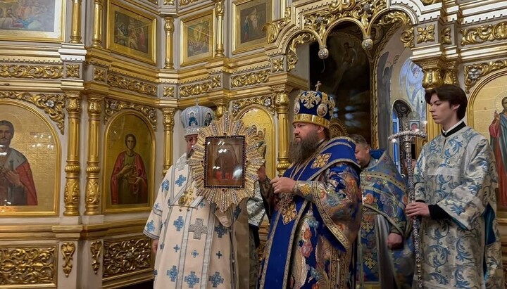 В Каменском впервые почтили Днепровский образ Божией Матери. Фото: Каменская епархия