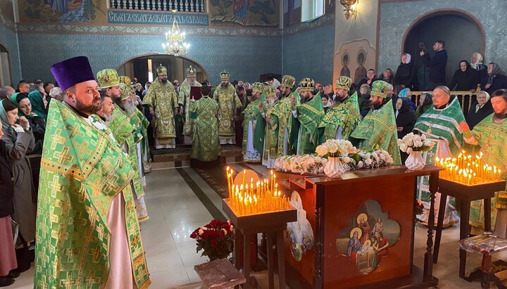 У Старих Бросківцях відзначили престольне свято. Фото: Фейсбук віруючих Чернівецької єпархії