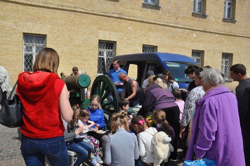 В Киеве провели благотворительную акцию «Пасхальные приветствия» в поддержку детей заключённых фото 20