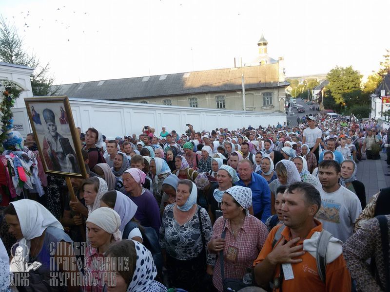 І п’ятимісячні, і 80-річні: тисячі хрестоходців прийшли до Почаїва фото 7