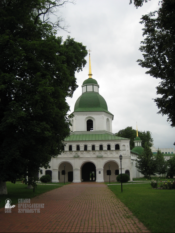 Спасо-Преображенский монастырь в городе Новгород-Северский (XI век) фото 11