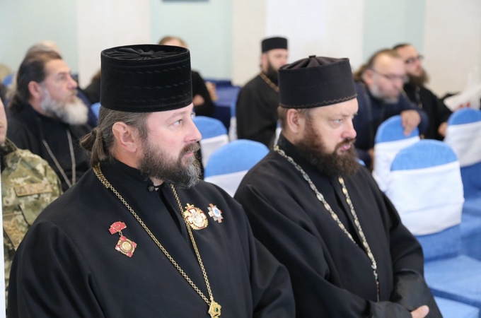 Військове духовенство УПЦ з'їхалось на щорічні збори в Ізюмі фото 1