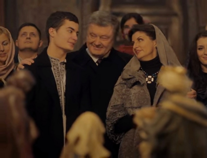 Poroshenko records his Christmas address to the Orthodox in the UOC KP temple фото 1