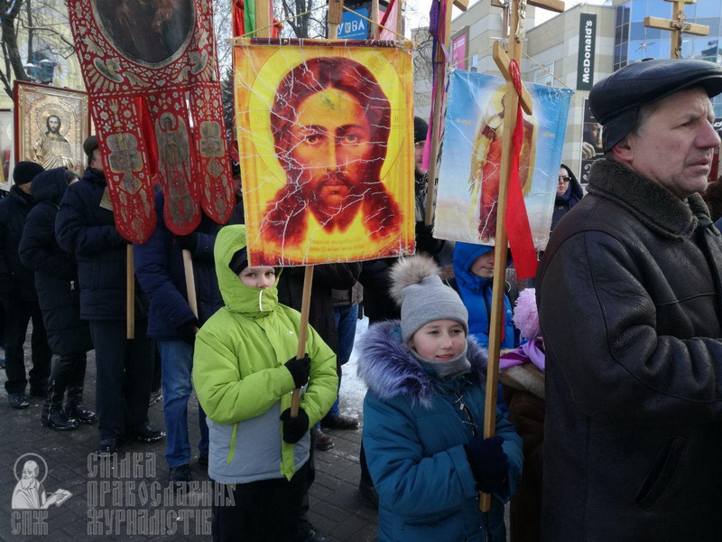 С молитвой о мире: как православные отпраздновали Торжество Православия фото 6