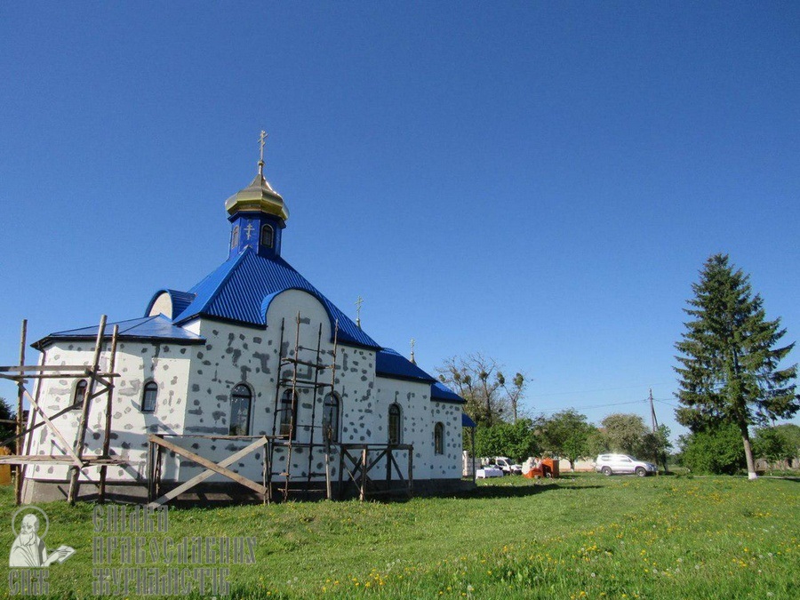 На Волыни освятили престол храма, который строили более десяти лет фото 1