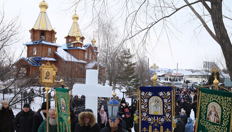 С молитвой и радостью: как в епархиях УПЦ встретили праздник Богоявления фото 7