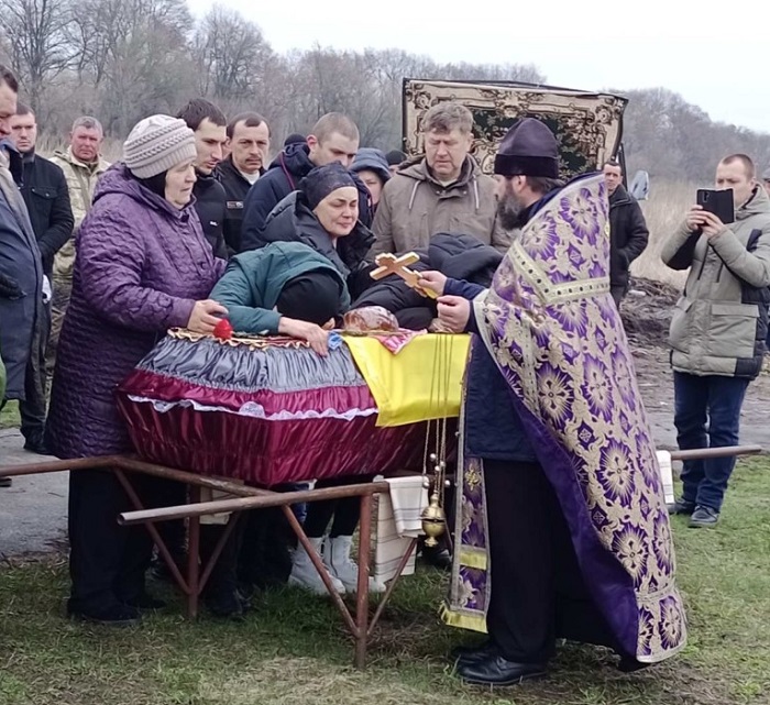 У чотирьох єпархіях УПЦ відспівали воїнів фото 3