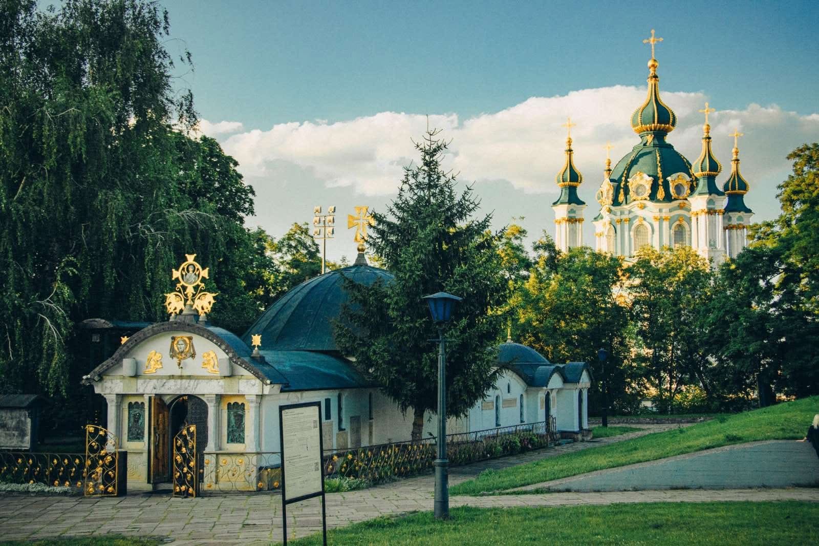 Trash and weeds: What the site of demolished Tithe Church looks like now фото 1