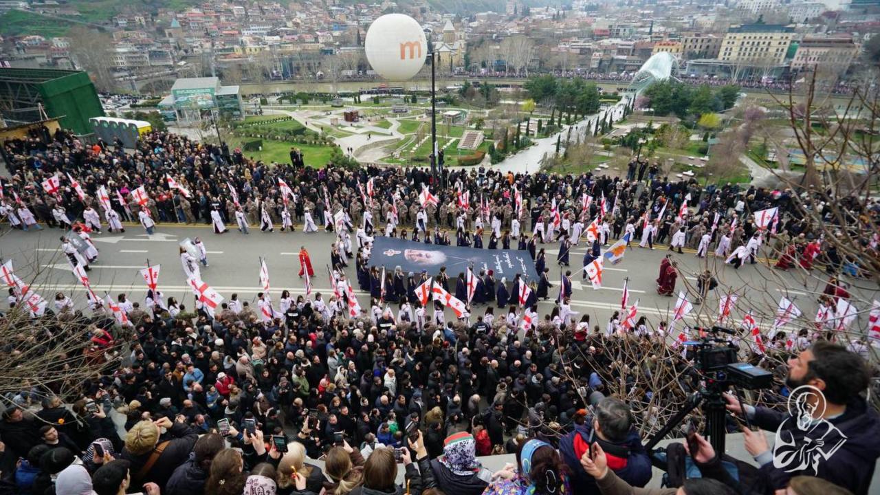 Patriarch Ilia's funeral: live broadcast фото 3