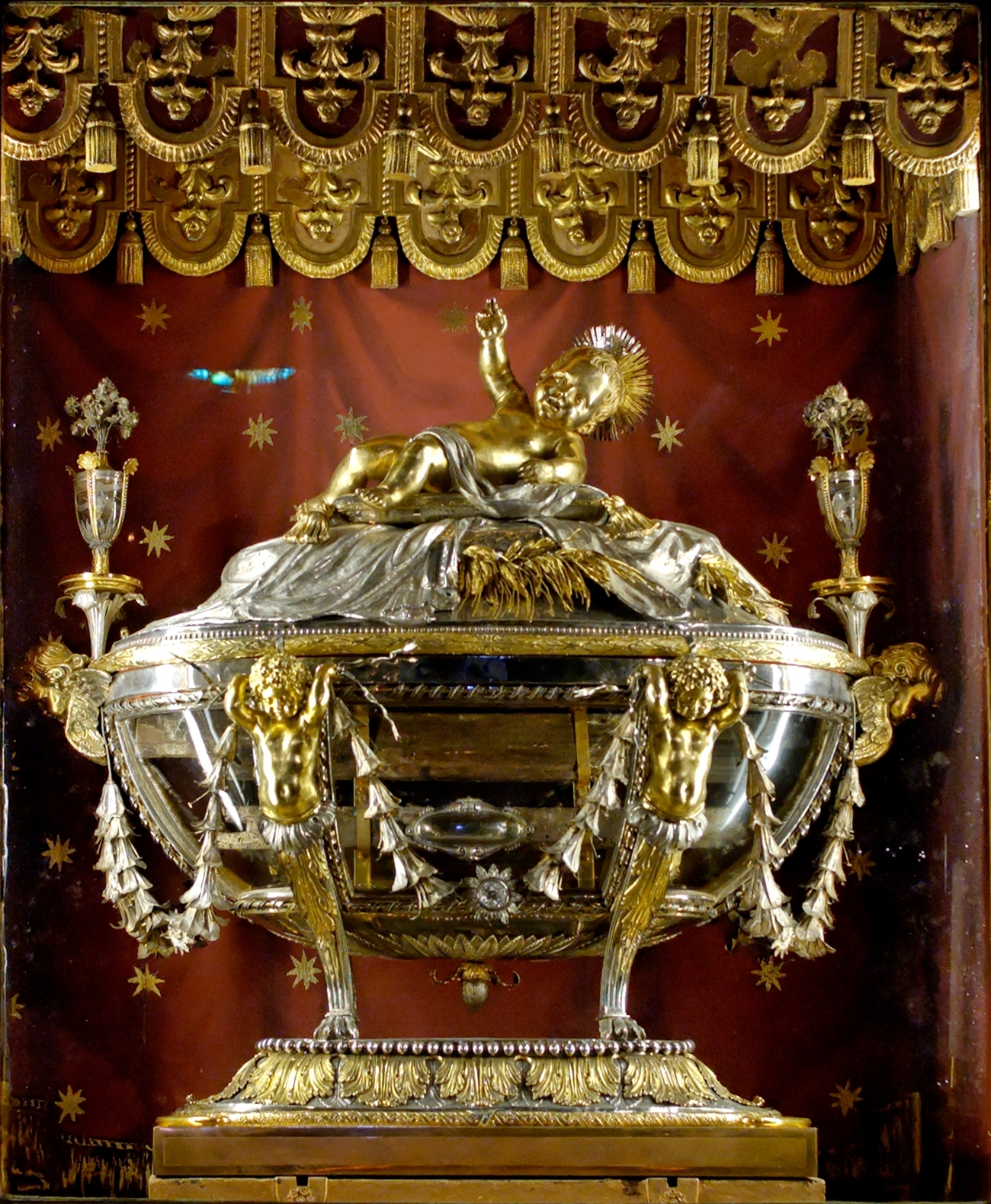 Трон із старого клена: історія Вифлеємських ясел фото 1